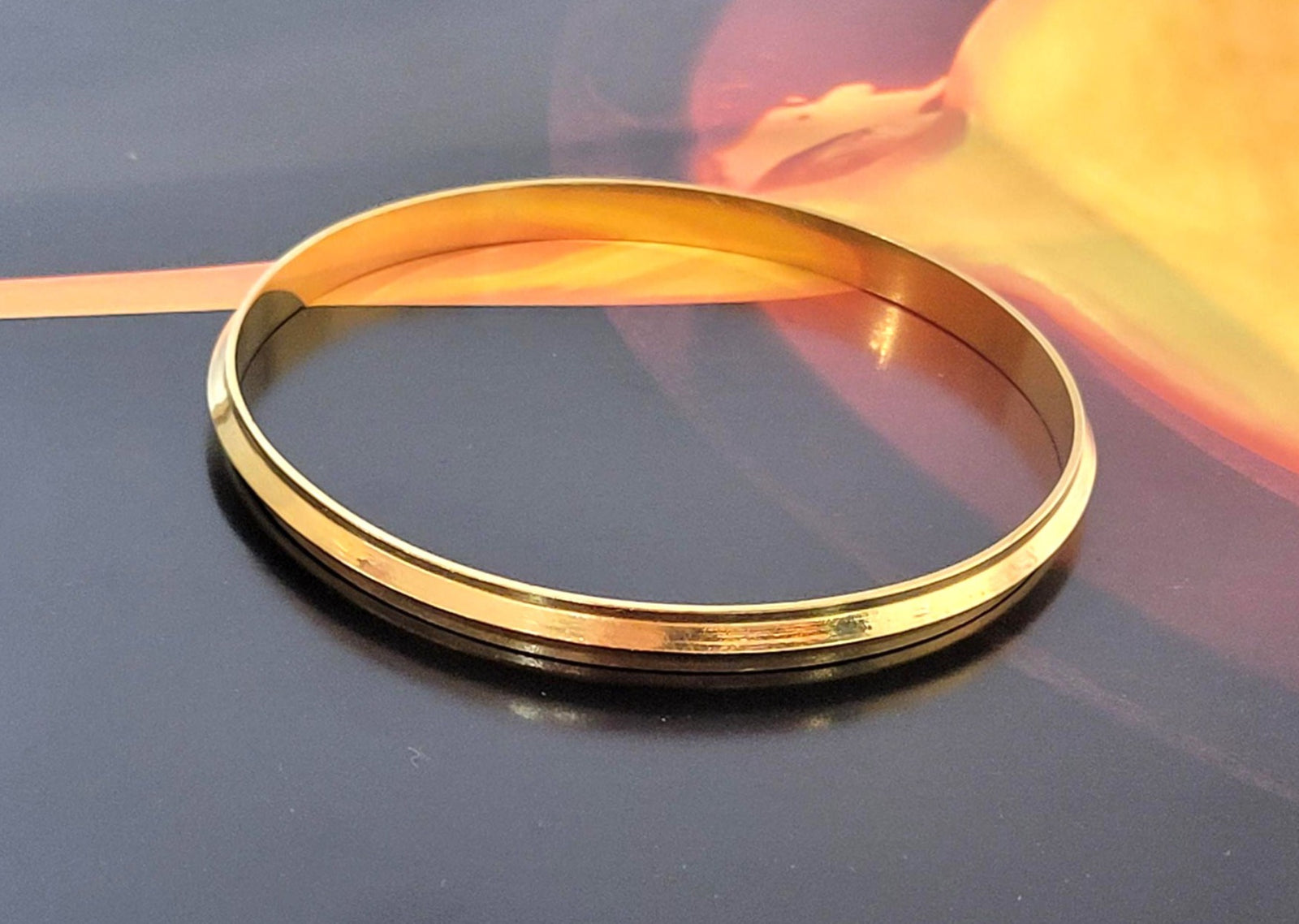 20K Y/G 5.75mm Wide Indian Style Bangle Bracelet