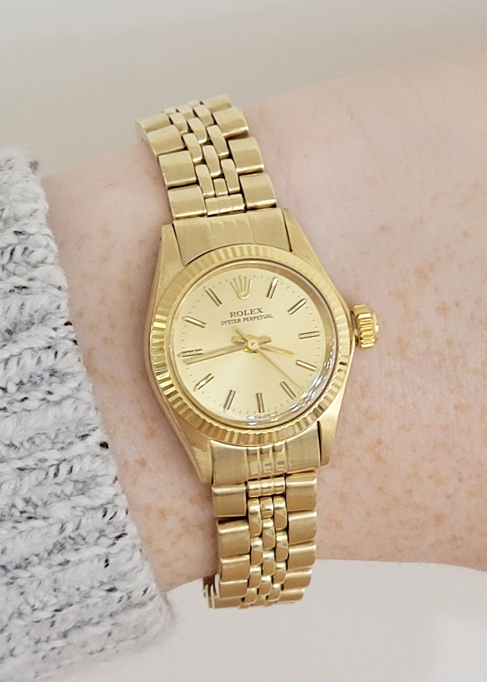 14K Y/G Ladies Rolex Oyster Reference 6719