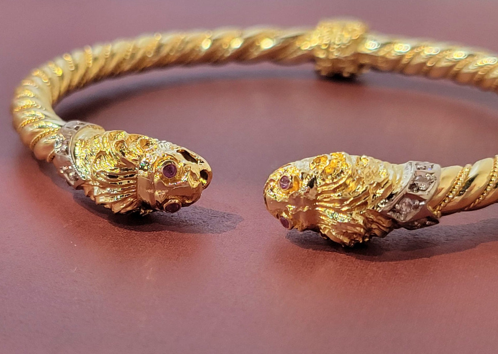 18K Y/G "LALAoUNIS" Double Lion Head Bracelet