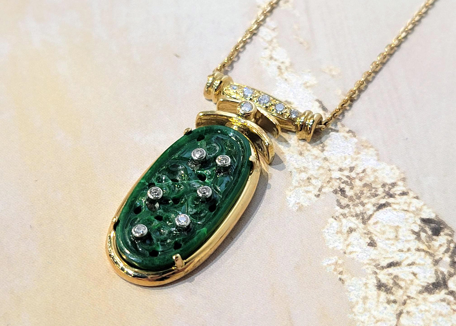 18K Y/G and Platinum Jadeite and Diamond Necklace