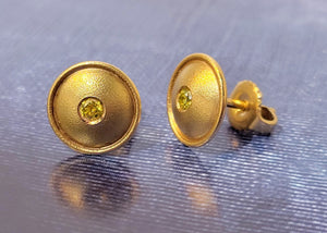 18K Y/G Yellow Diamond Stud Earrings with 2 Pearl Earring Jackets