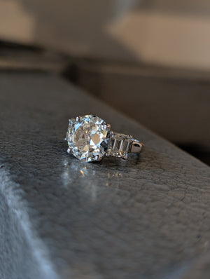 18k White Gold Vintage Natural 3-Diamond Engagement Ring