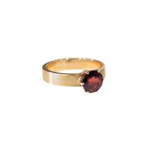 14K Yellow Gold 6-Claw Garnet Ring