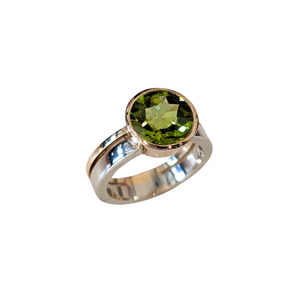 14k Two-Tone Checkboard Peridot Bezel Ring