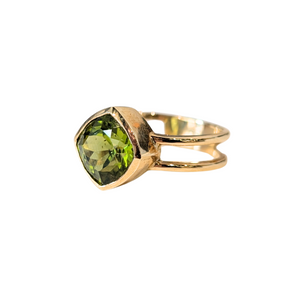 18k Y/G Bezel Set Peridot Double-Shank Ring