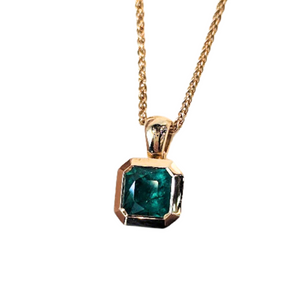 18k Yellow Gold Cushion Cut Emerald Bezel Pendant