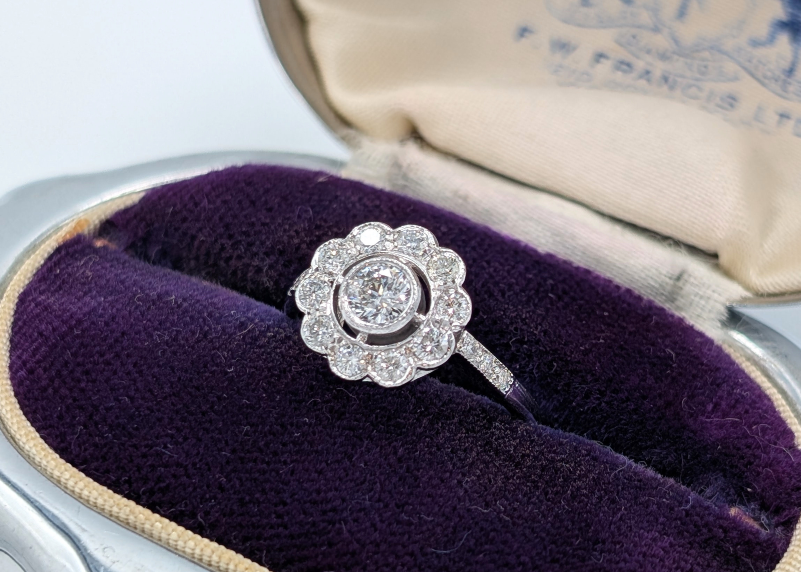 18k White Gold Vintage Diamond Halo Engagement Ring