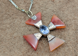 9k Yellow Gold Carnelian & Amethyst Maltese Mourning Cross Pendant