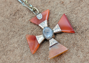 9k Yellow Gold Carnelian & Amethyst Maltese Mourning Cross Pendant