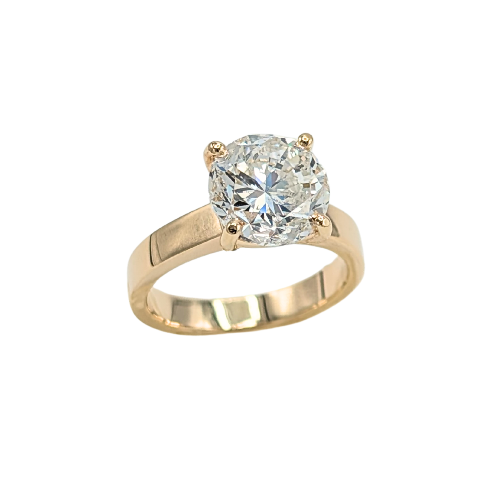 Natural Round Brilliant Cut Solitaire Diamond Engagement Ring