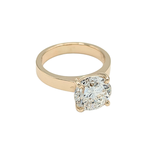 Natural Round Brilliant Cut Solitaire Diamond Engagement Ring