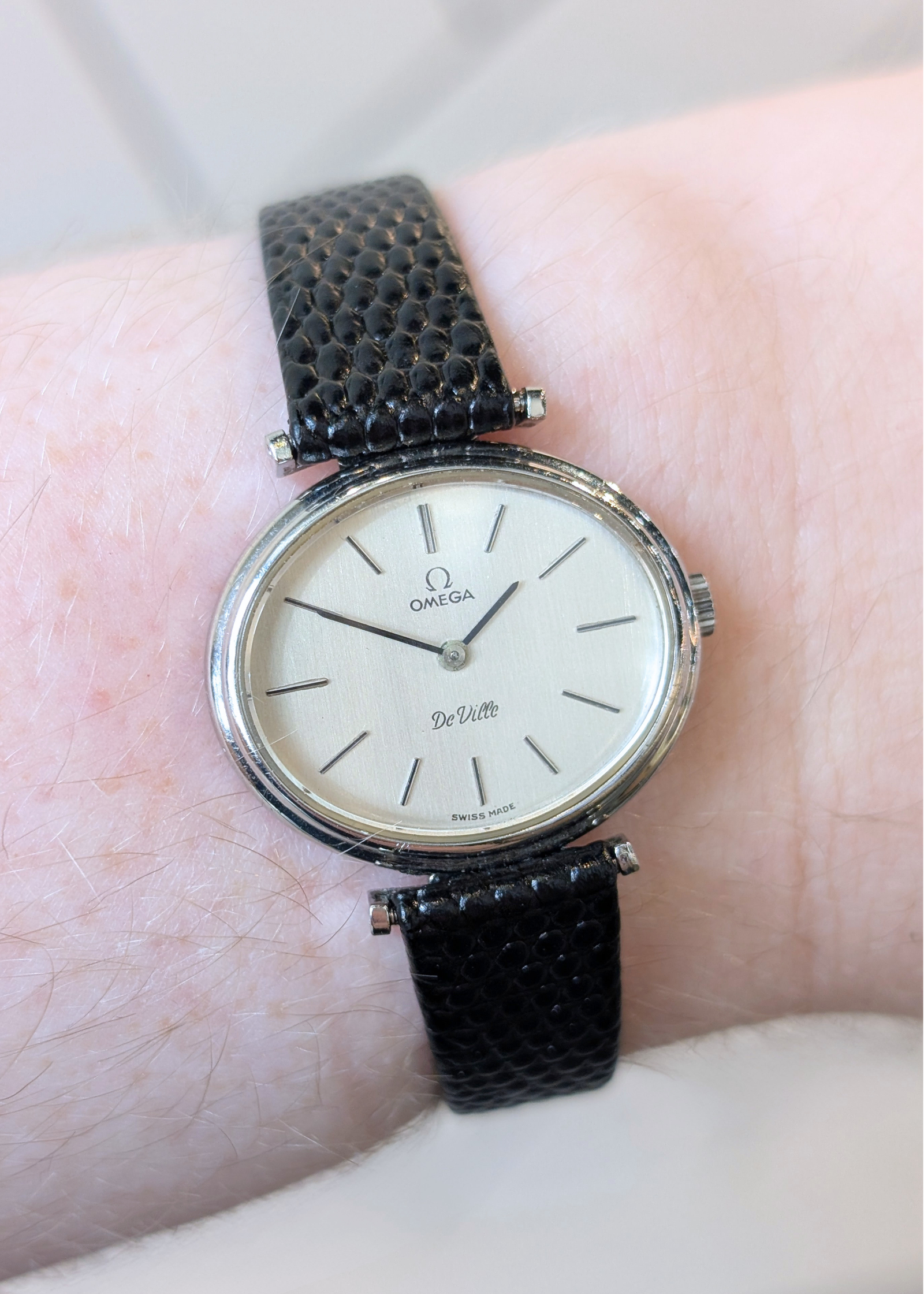 Omega DeVille 1970's Ladies Oval Case Wristwatch