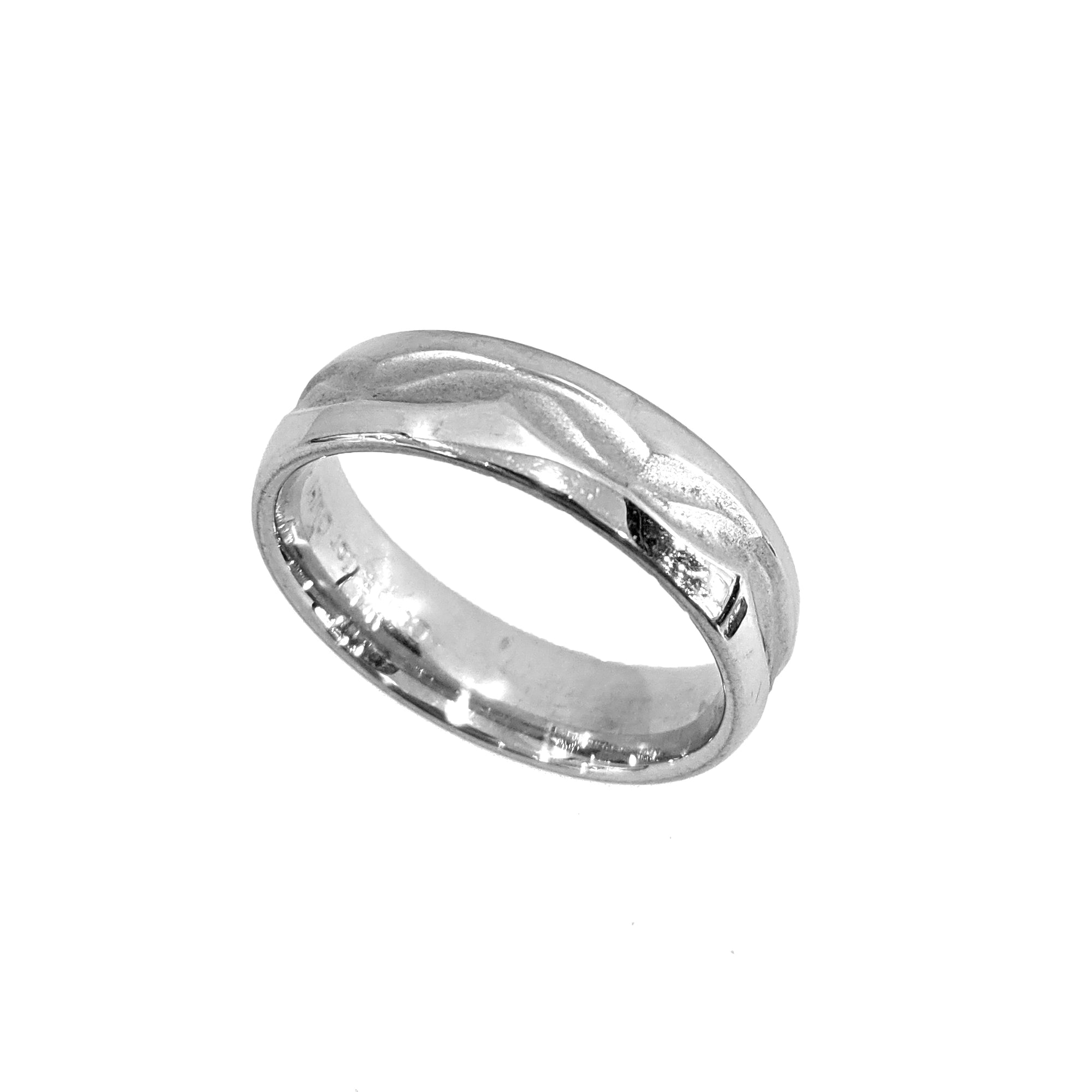 14K White Gold Wedding Band with Textured Wave Centre
